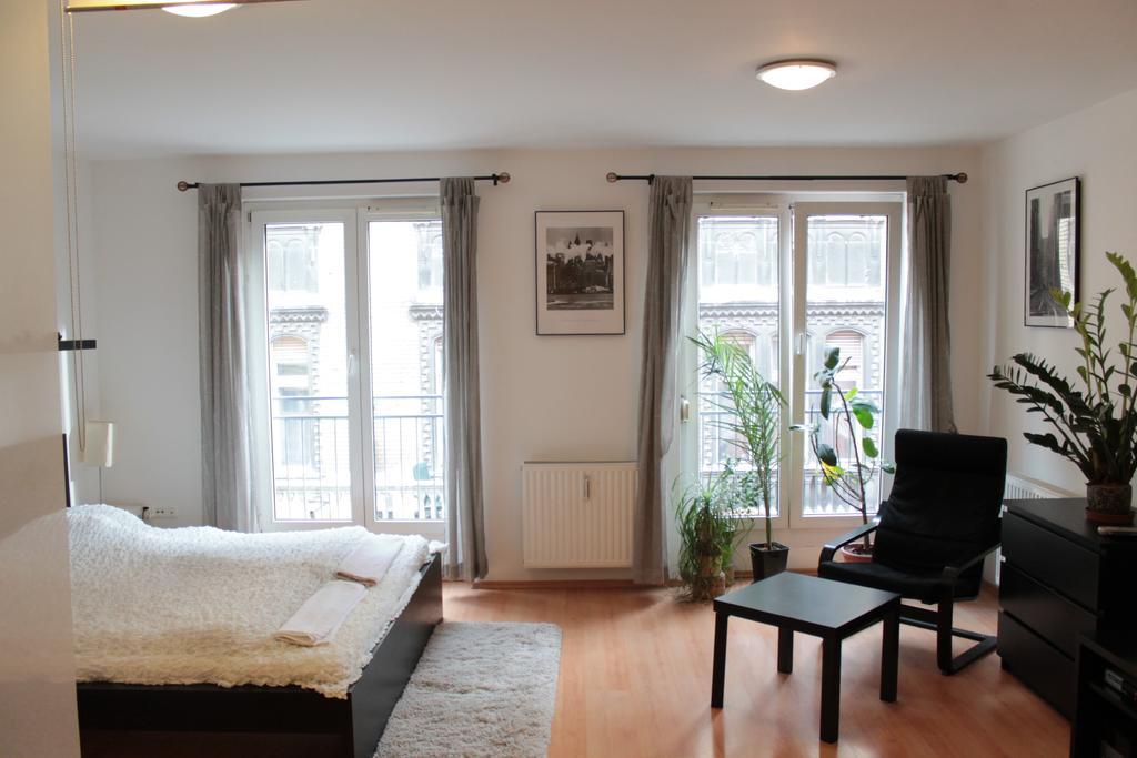 Erkel Apartment Budapeste Exterior foto
